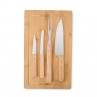 Kit para preparar os churrascos mais deliciosos, composto por cinco pe�as com l�minas em a�o inox e cabos de madeira.